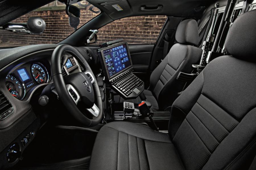  Dodge Charger Pursuit Police 2010 года  (фото 30 из 50)